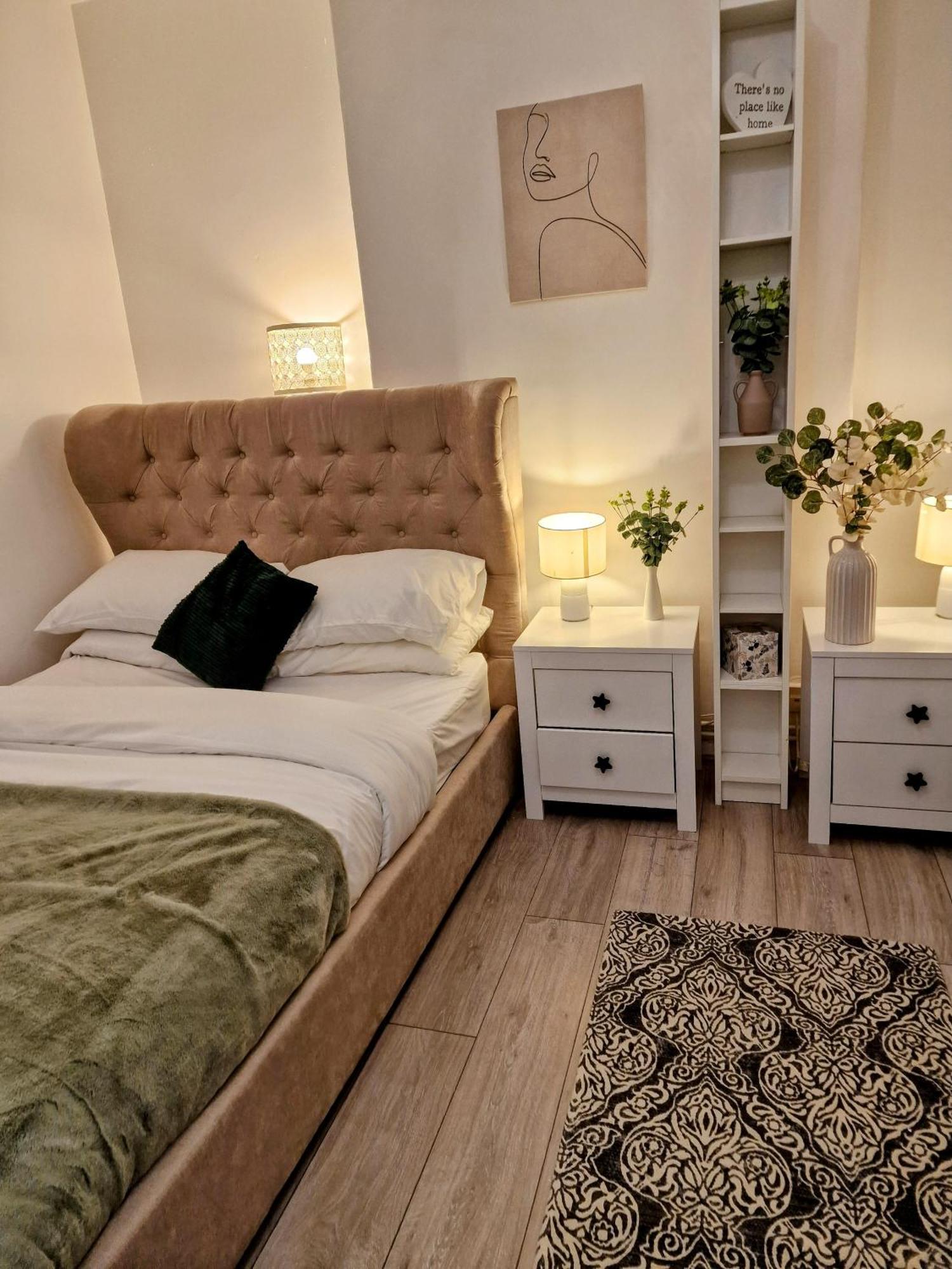 London - 1 Bedroom - 1 Bathroom - Wifi 외부 사진